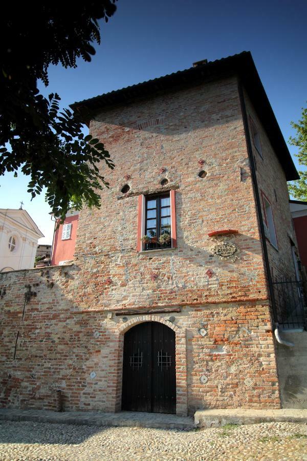 コスティリオーレ・ダスティ La Rocca Di Efisioアパートホテル エクステリア 写真